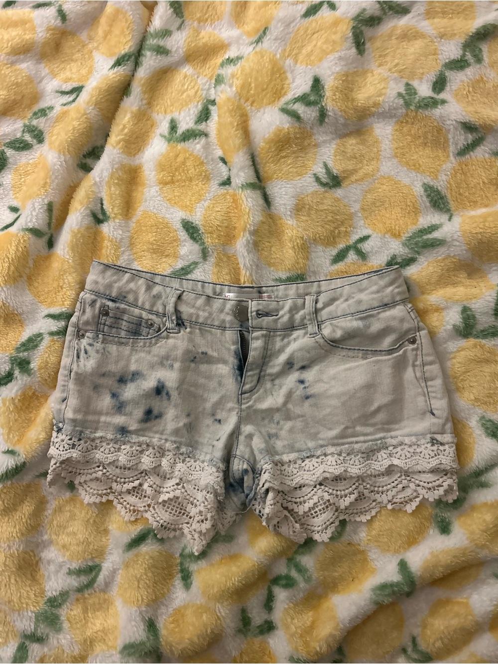 No Boundaries shorts